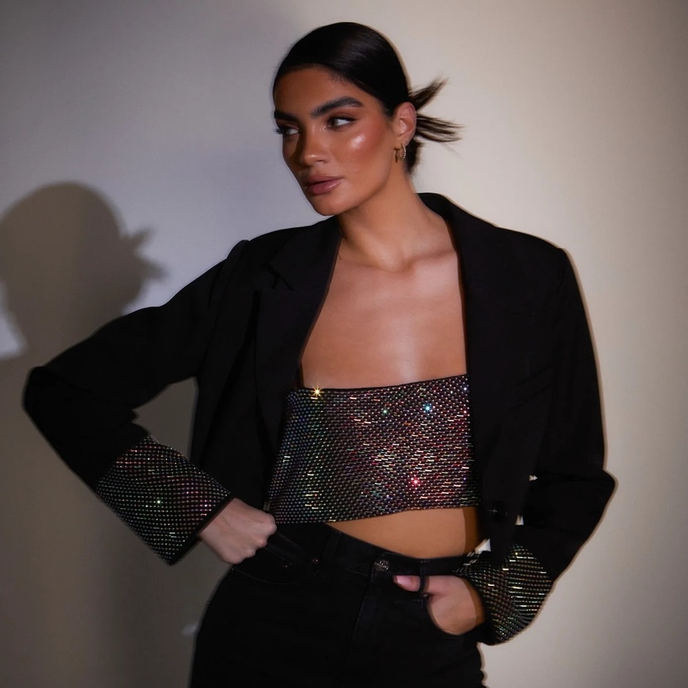 NWT SLA the label Thea Cuff Cropped Rhinestone Blazer Black. Size Large.